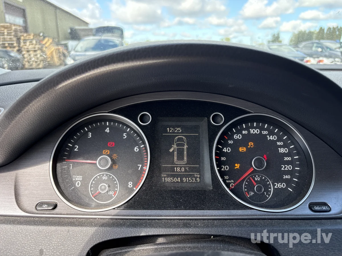 VOLKSWAGEN PASSAT (B7)