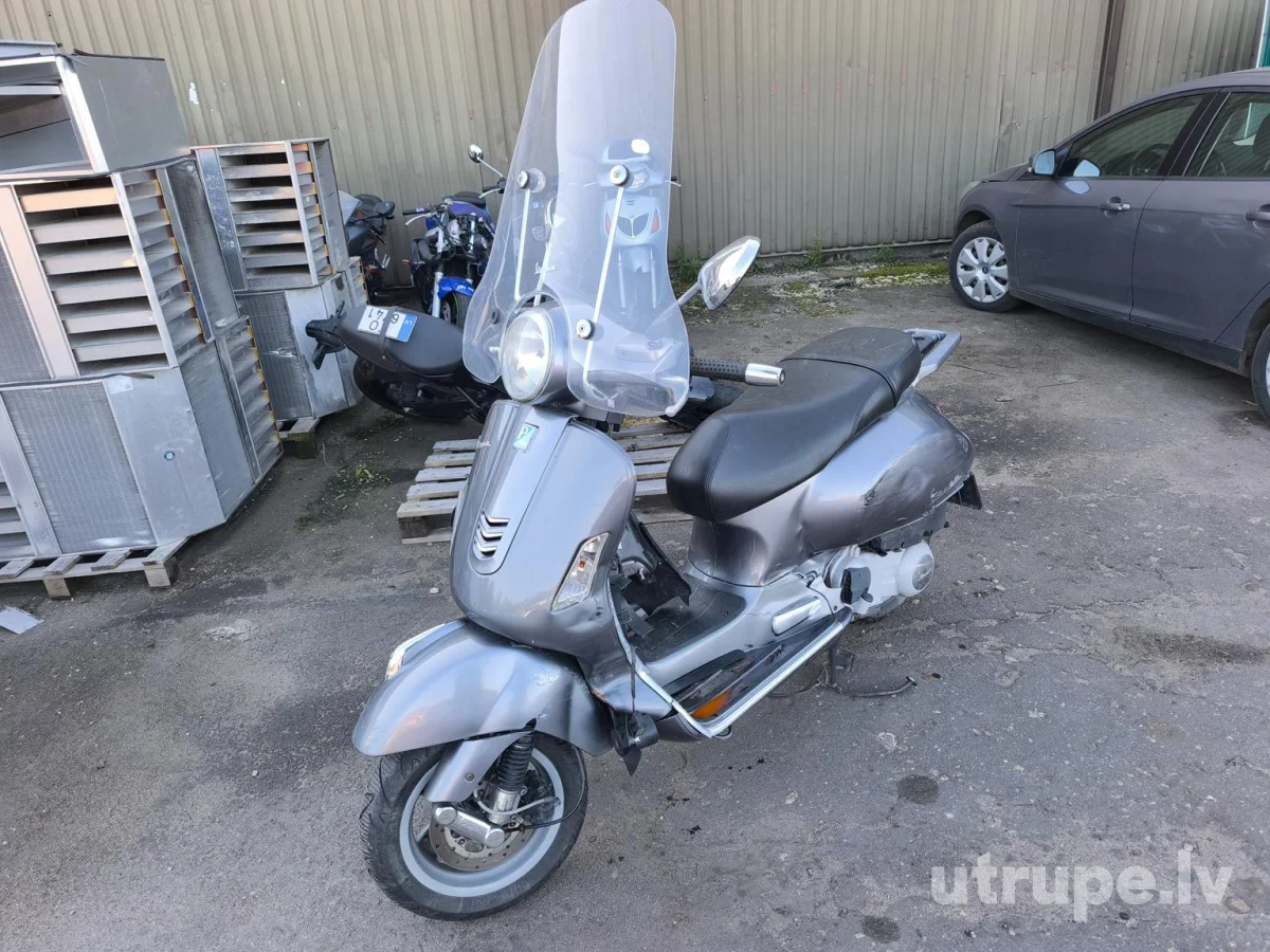 PIAGGIO VESPA GT125