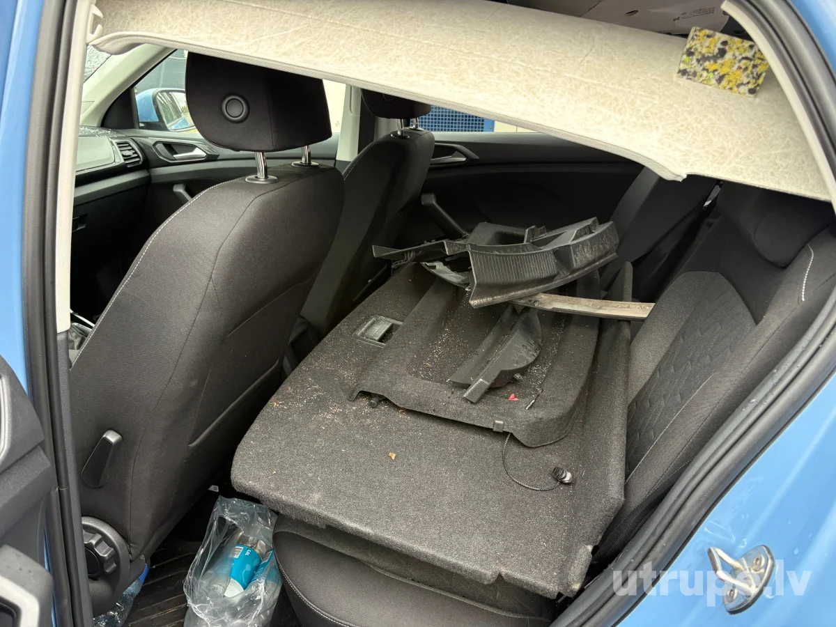 VOLKSWAGEN T-CROSS