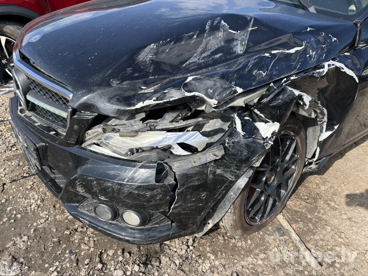 MERCEDES C200