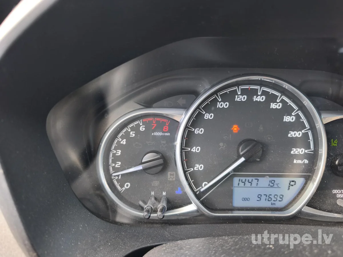 TOYOTA YARIS