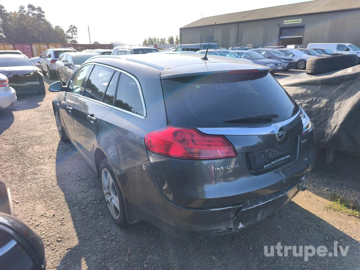 OPEL INSIGNIA