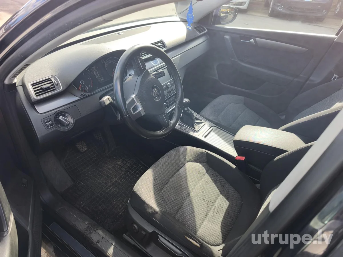 VOLKSWAGEN PASSAT (B7)