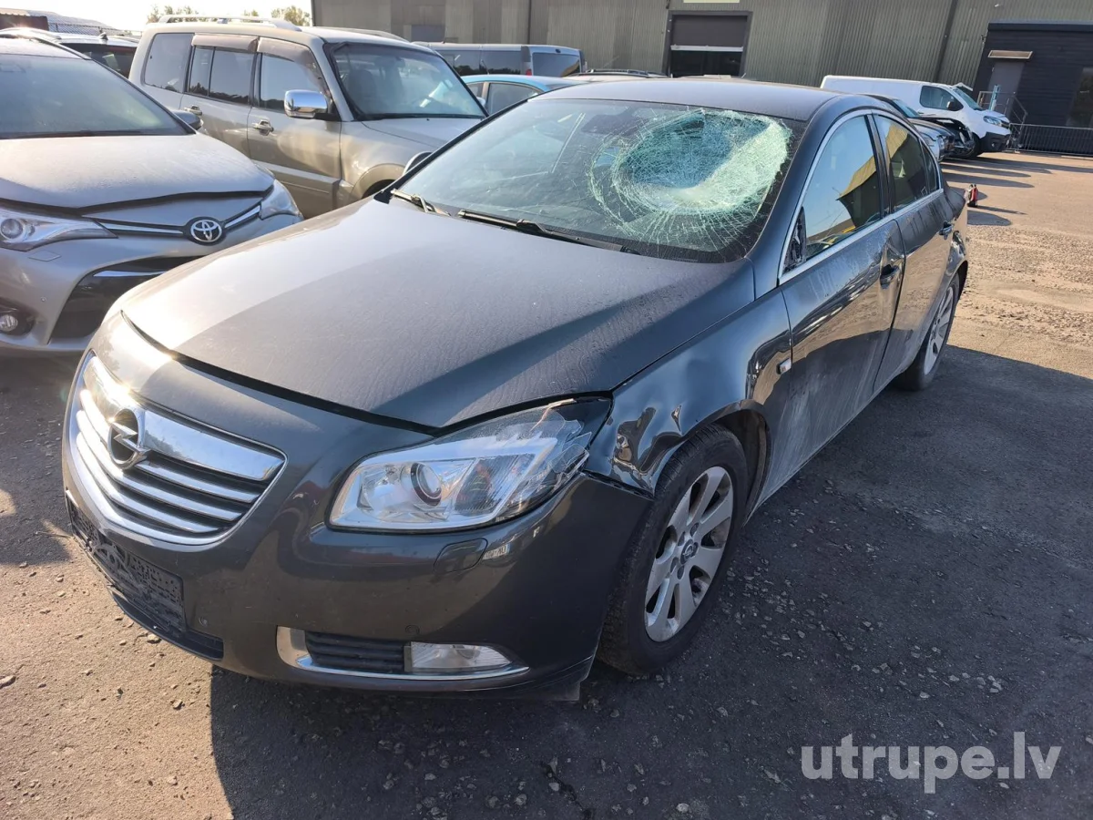 OPEL INSIGNIA