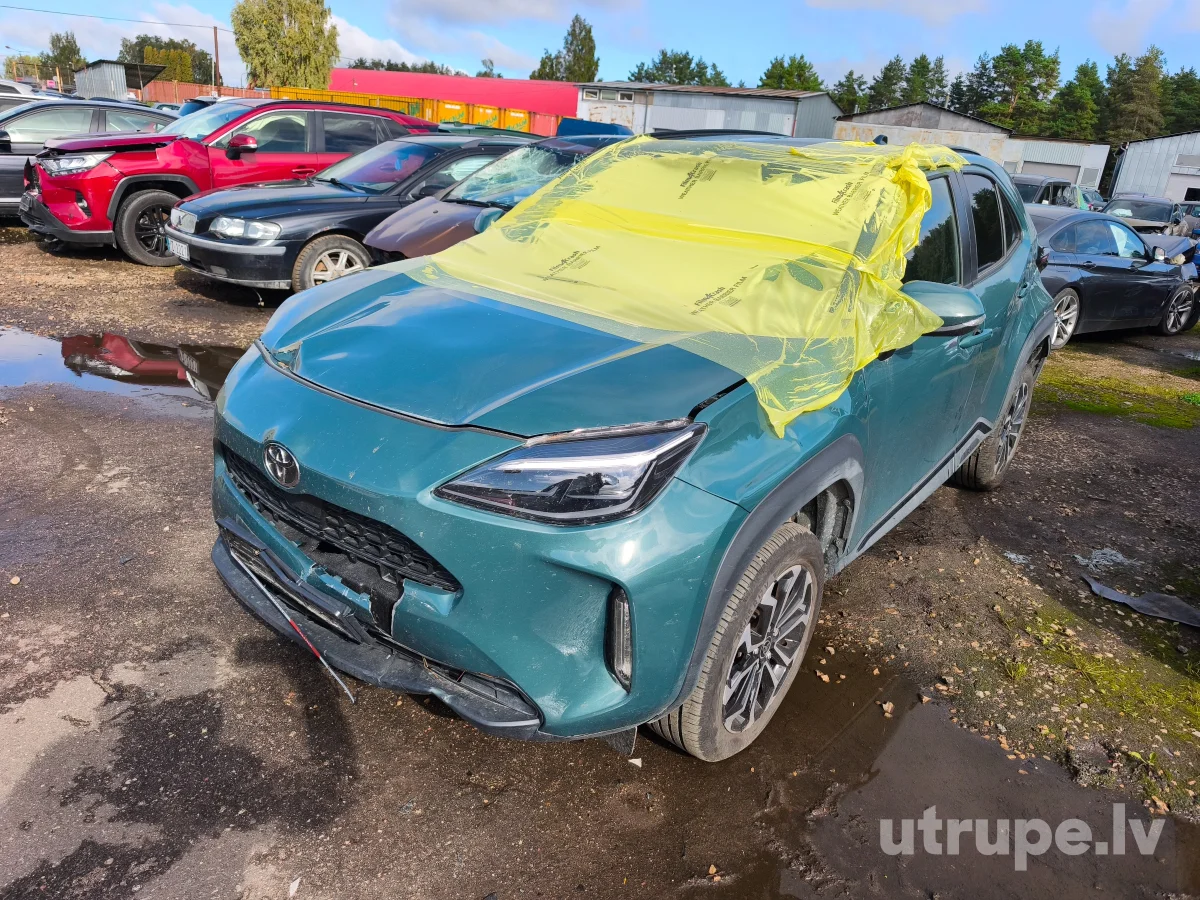 TOYOTA YARIS CROSS