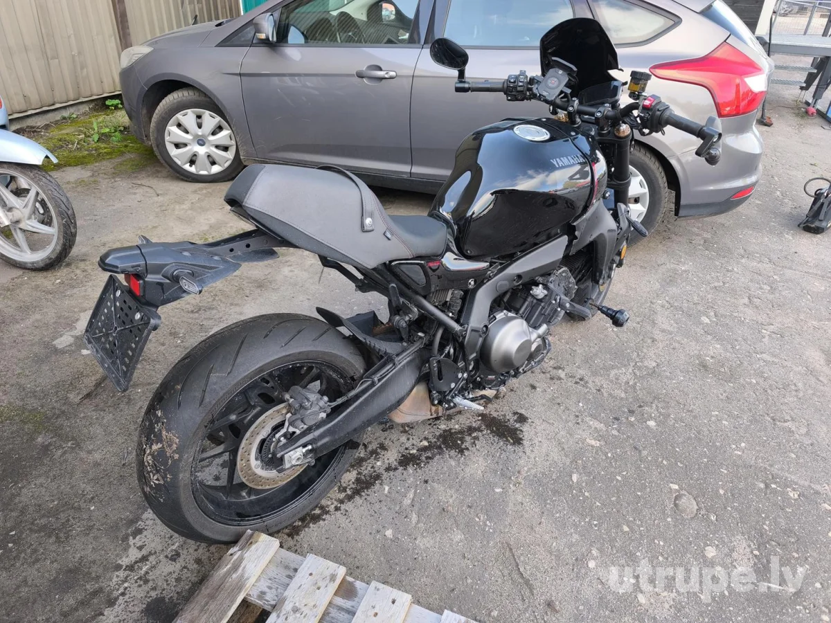 YAMAHA MTM890