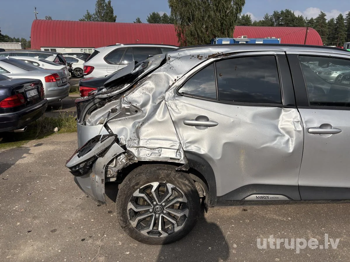 TOYOTA YARIS CROSS