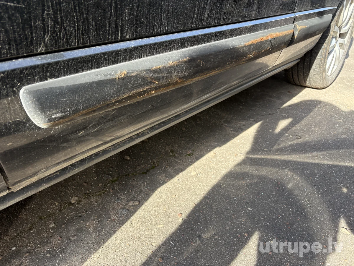 LAND-ROVER RANGE ROVER