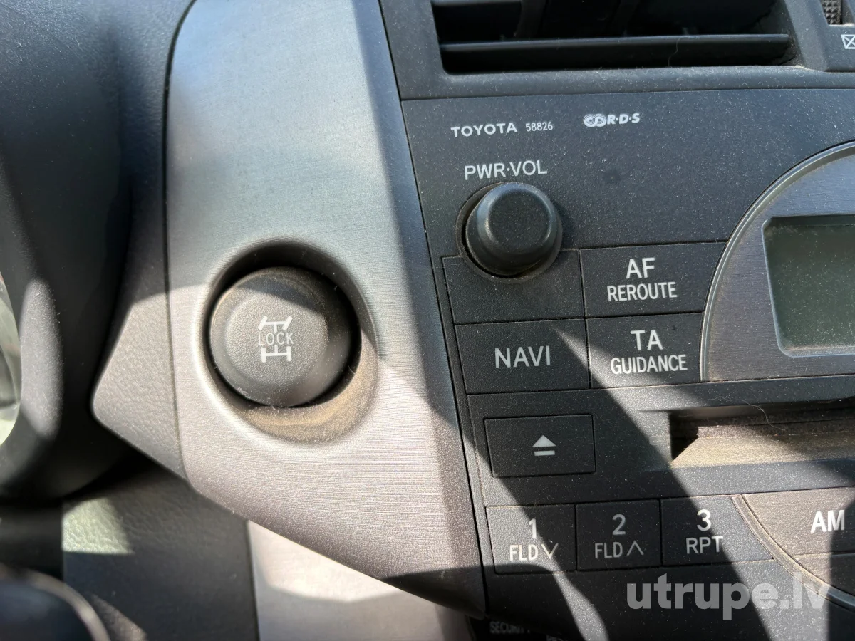 TOYOTA RAV 4