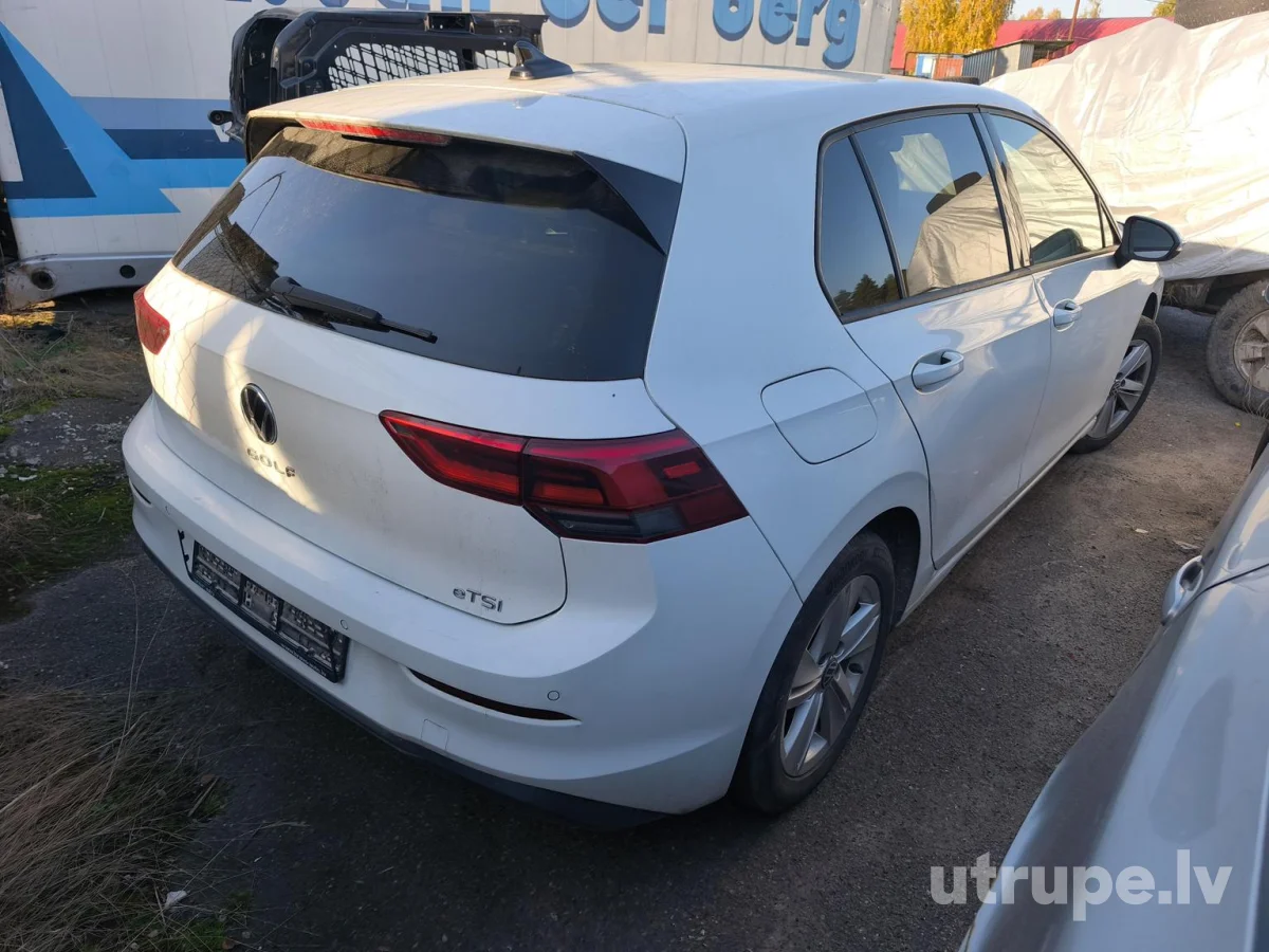 VOLKSWAGEN GOLF 8