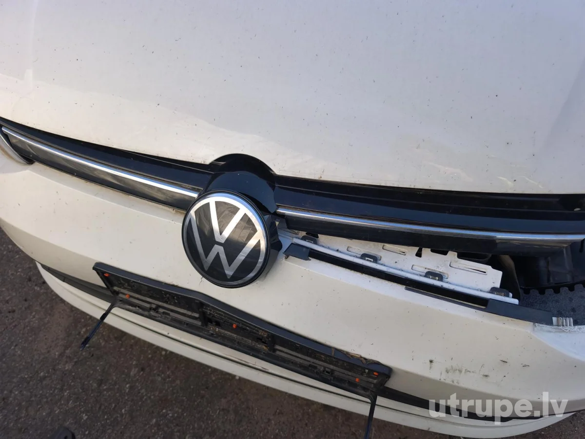 VOLKSWAGEN GOLF 8