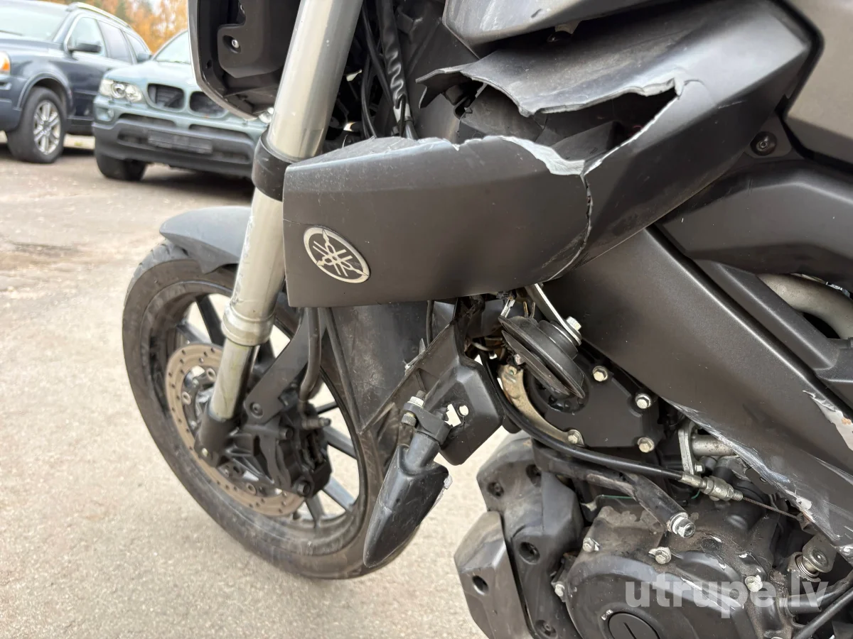 YAMAHA MT 125