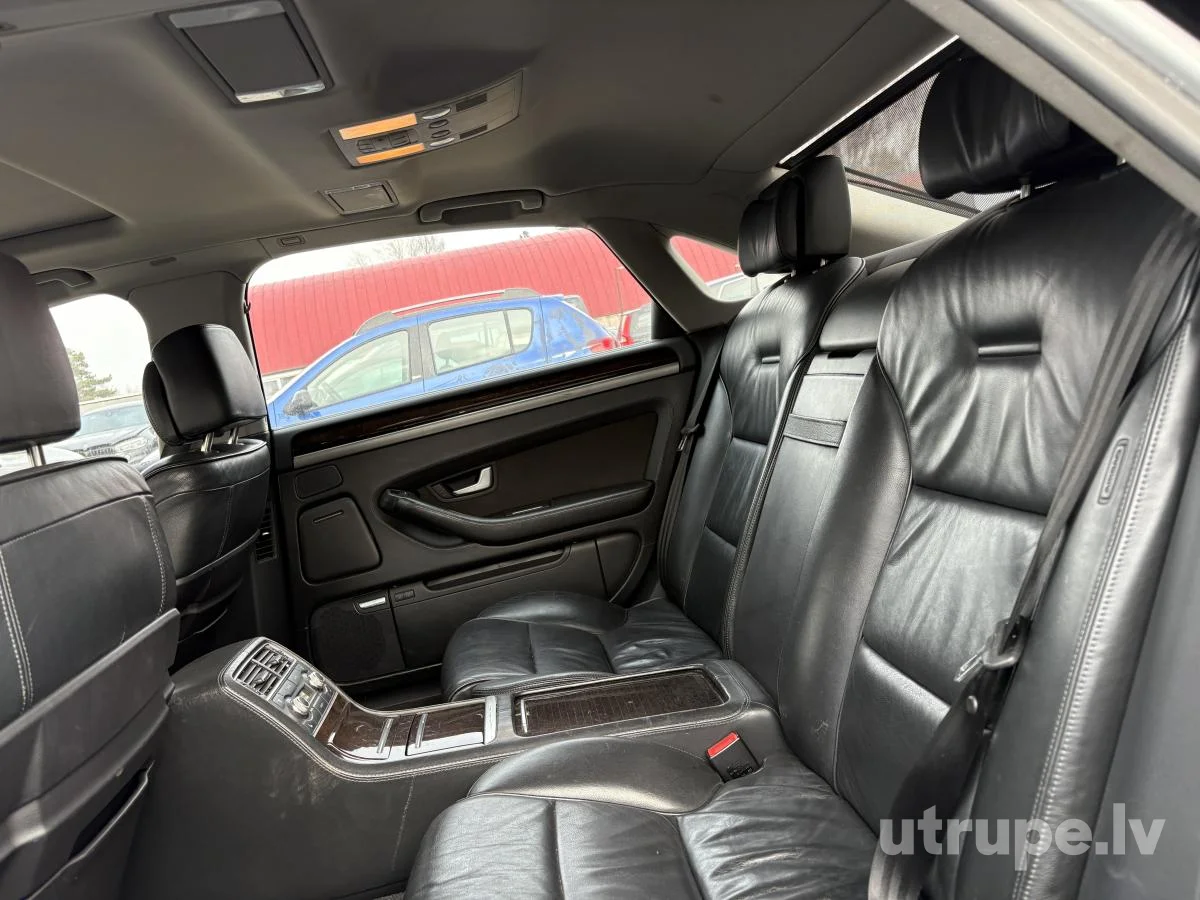 AUDI A8L