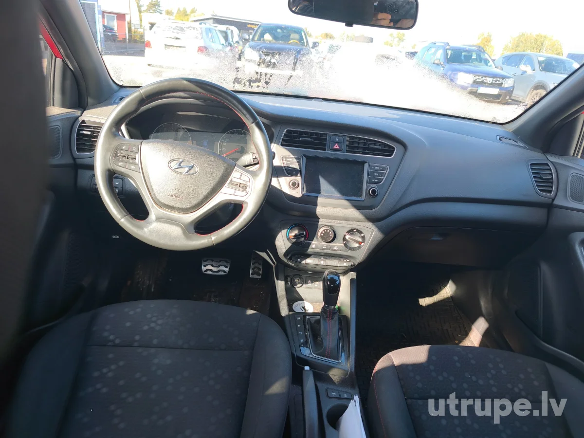 HYUNDAI I20 ACTIVE