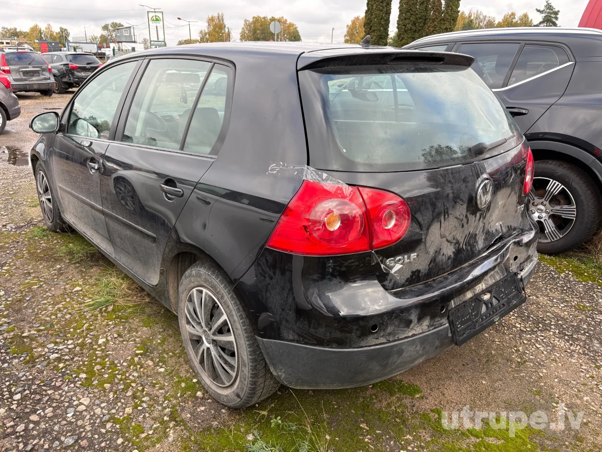 VOLKSWAGEN GOLF 5