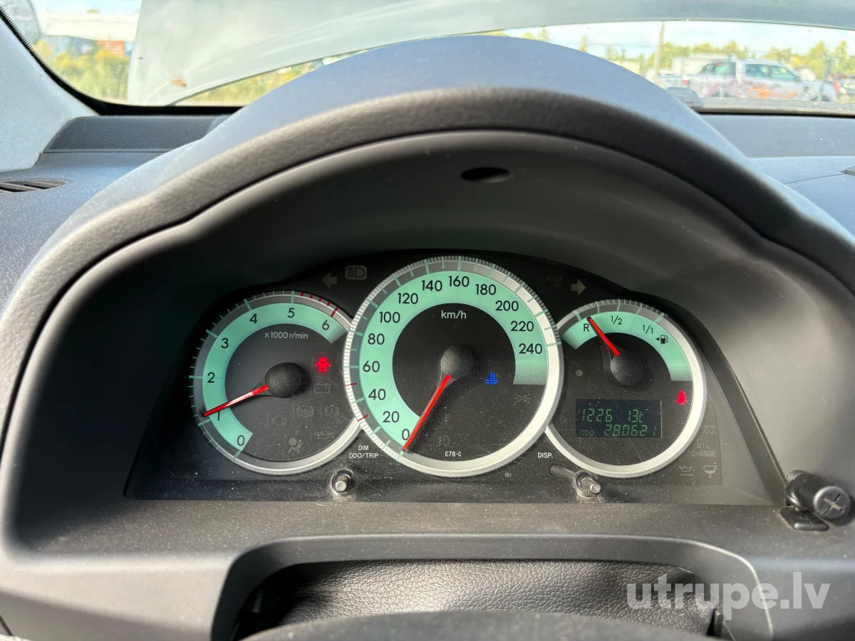 TOYOTA COROLLA VERSO