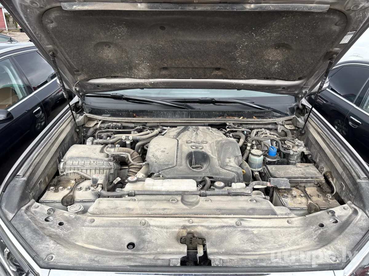 TOYOTA LANDCRUISER