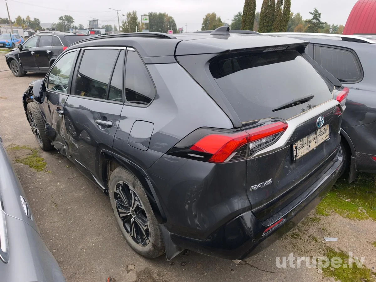 TOYOTA RAV 4