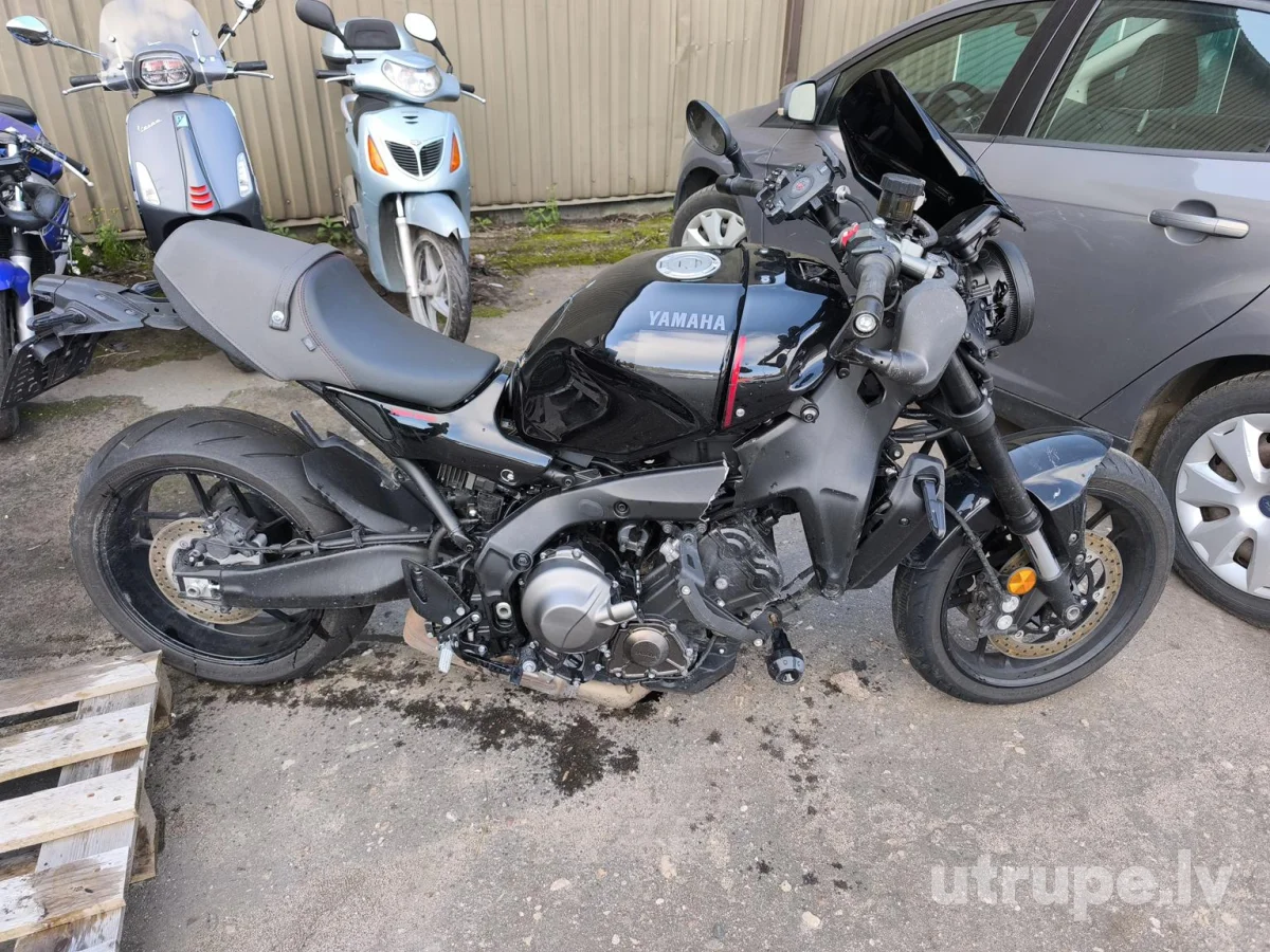 YAMAHA MTM890