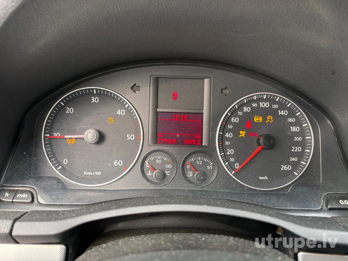 VOLKSWAGEN GOLF 5