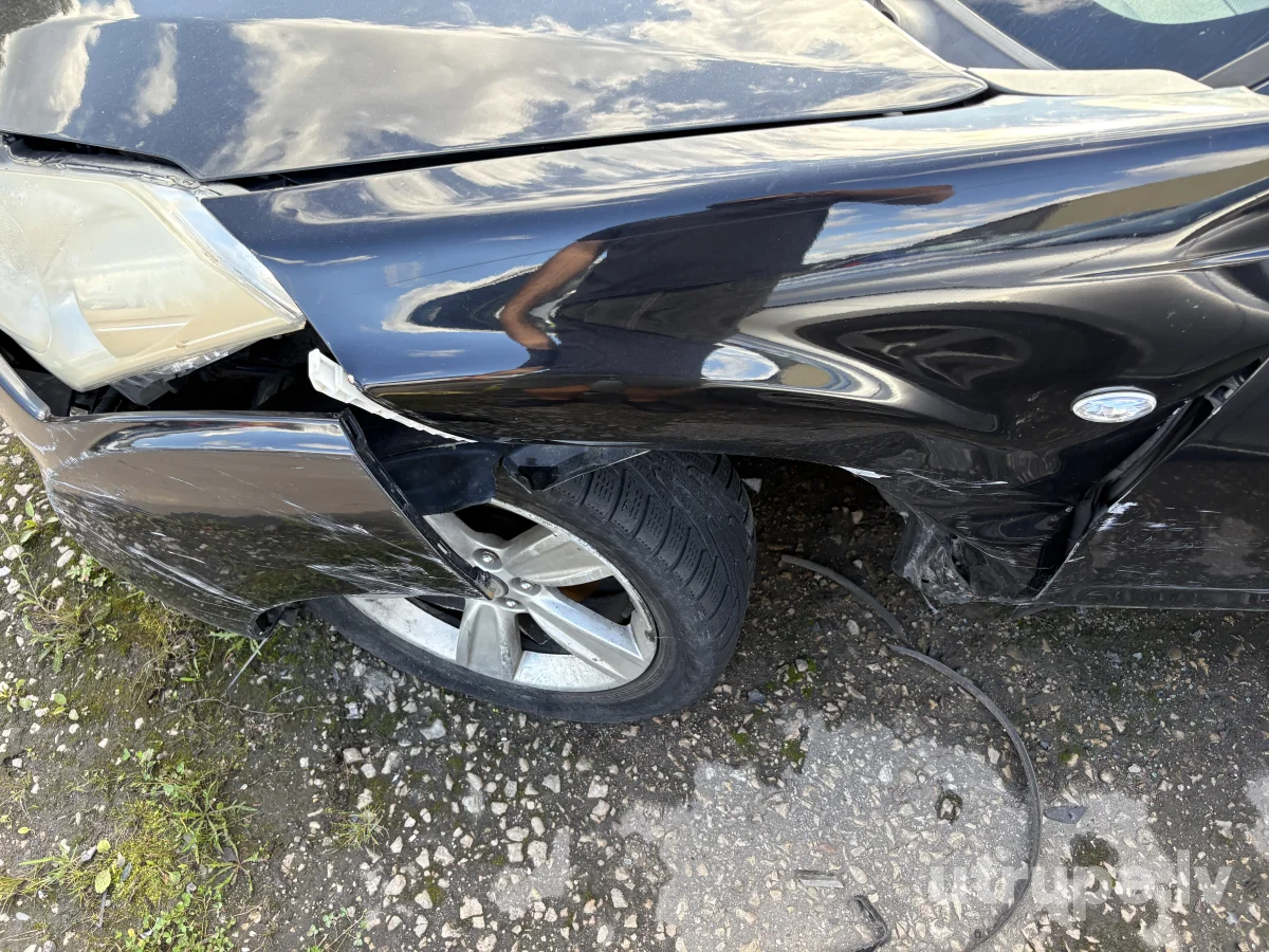 PEUGEOT 4007