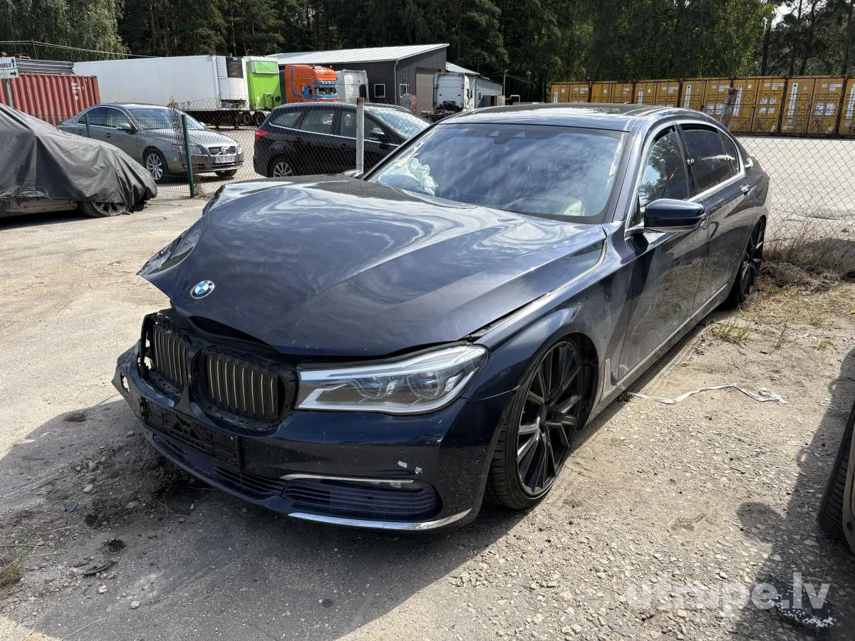 BMW 750