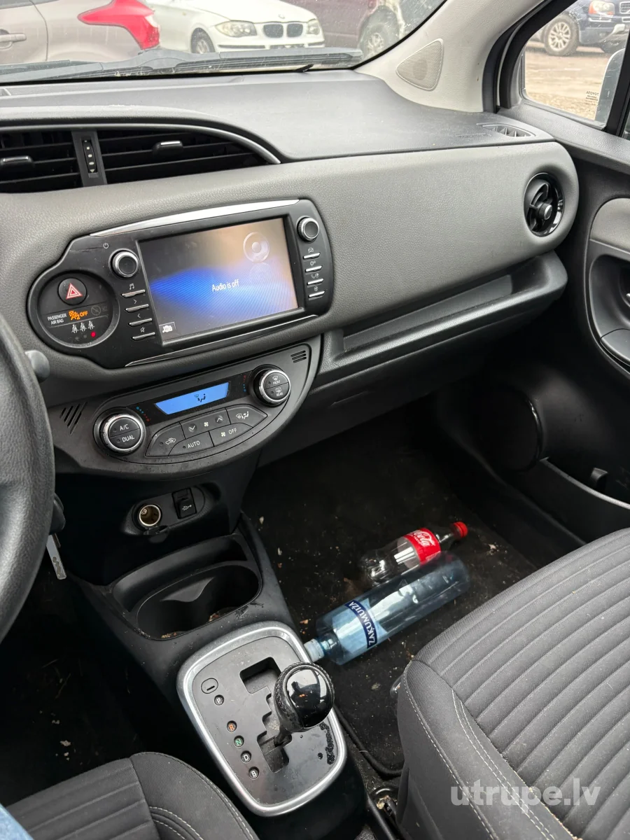 TOYOTA YARIS HYBRID