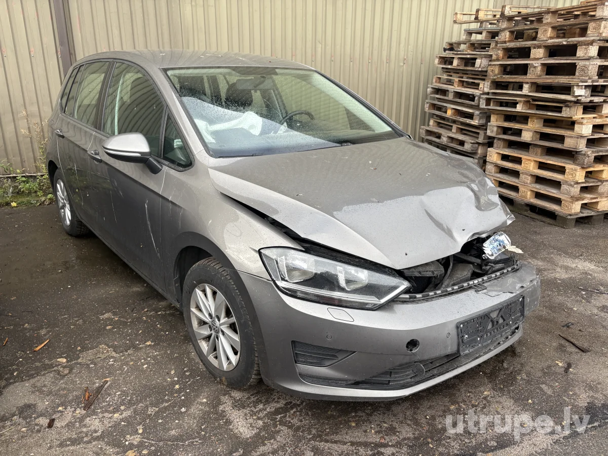 VOLKSWAGEN GOLF SPORTSVAN