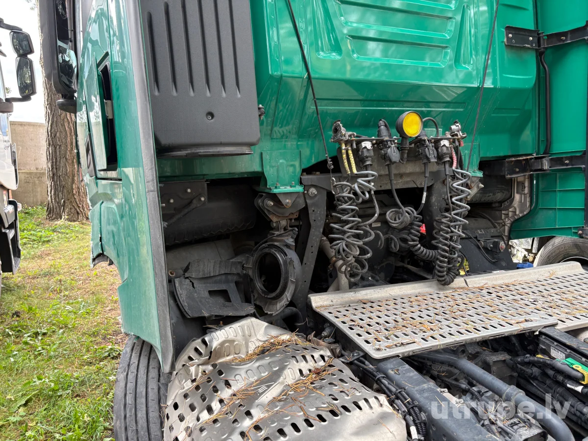 IVECO AS440ST/P