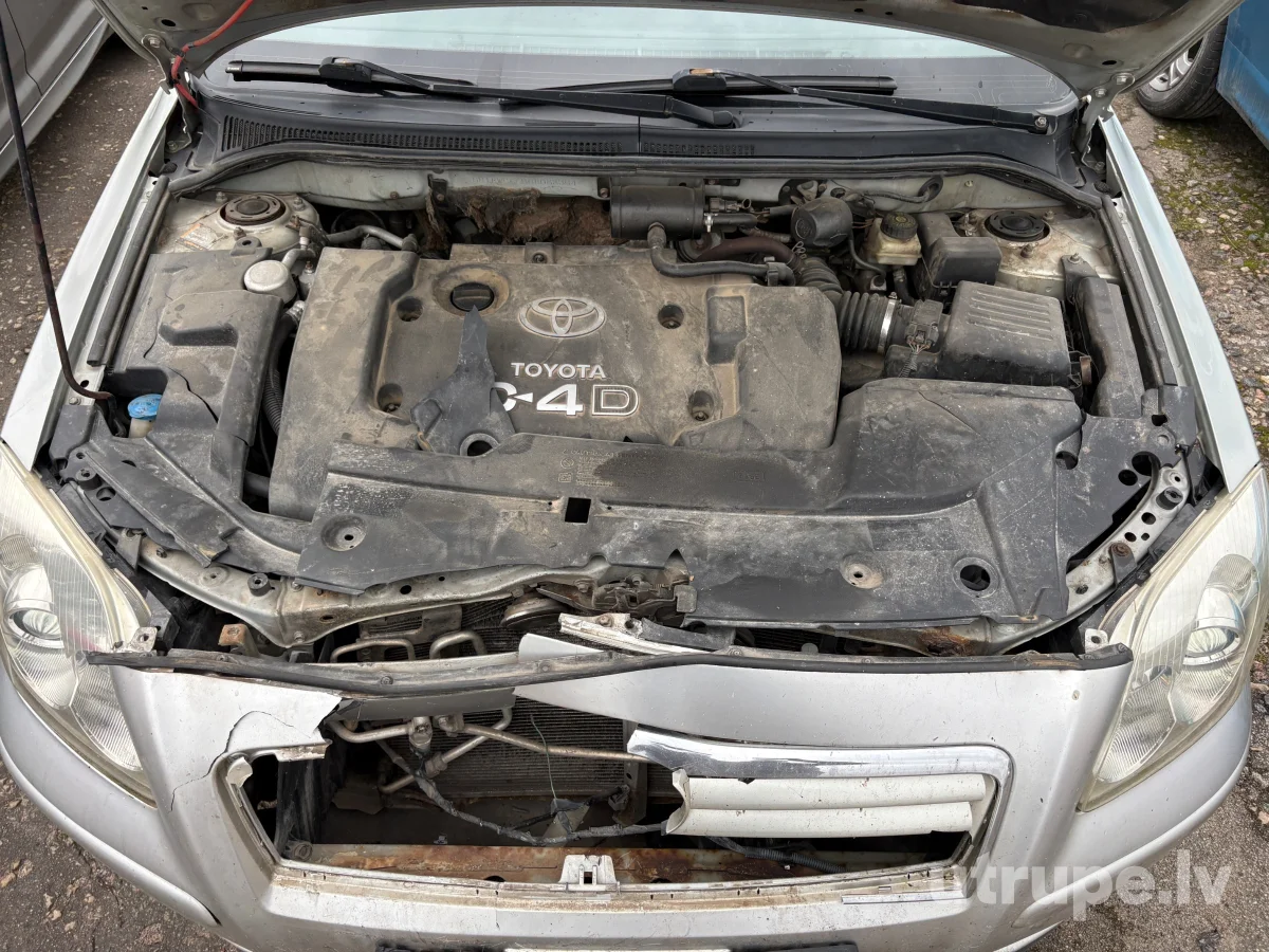 TOYOTA AVENSIS