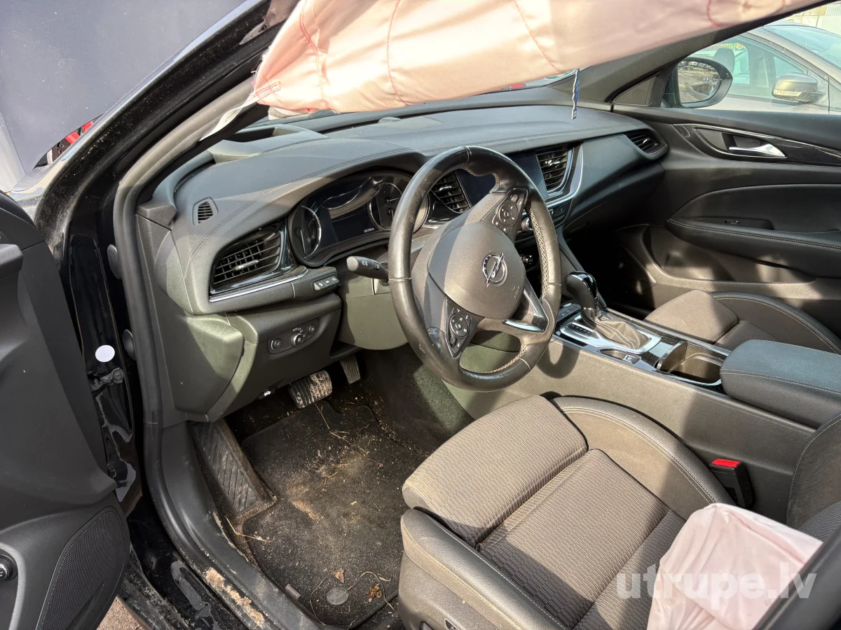 OPEL INSIGNIA SPORTS TOURER