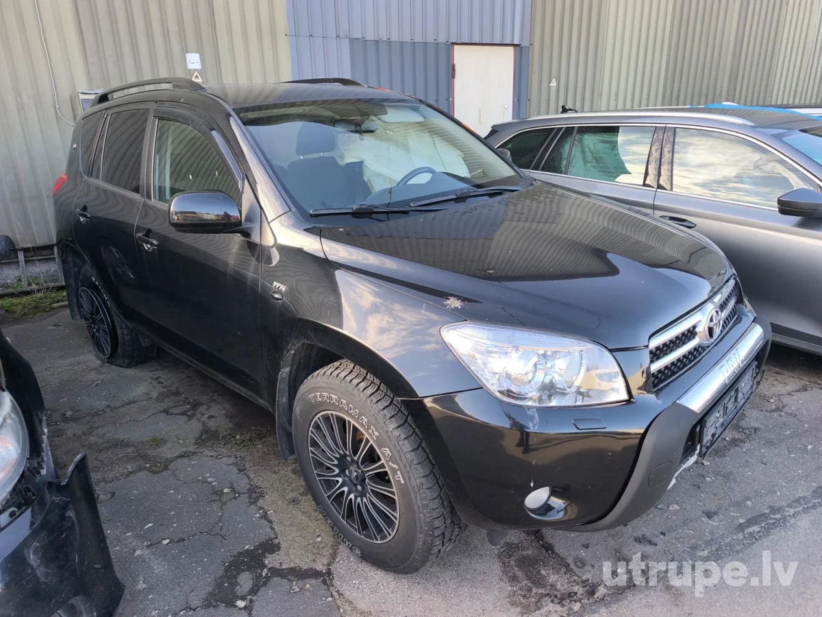 TOYOTA RAV 4
