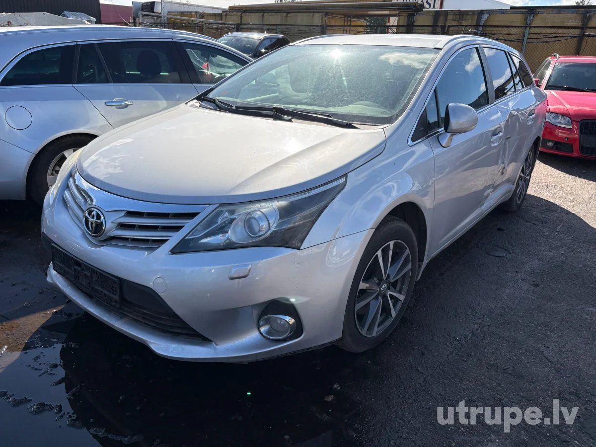 TOYOTA AVENSIS