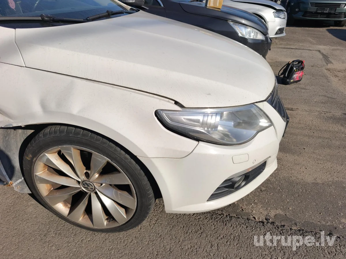 VOLKSWAGEN PASSAT CC
