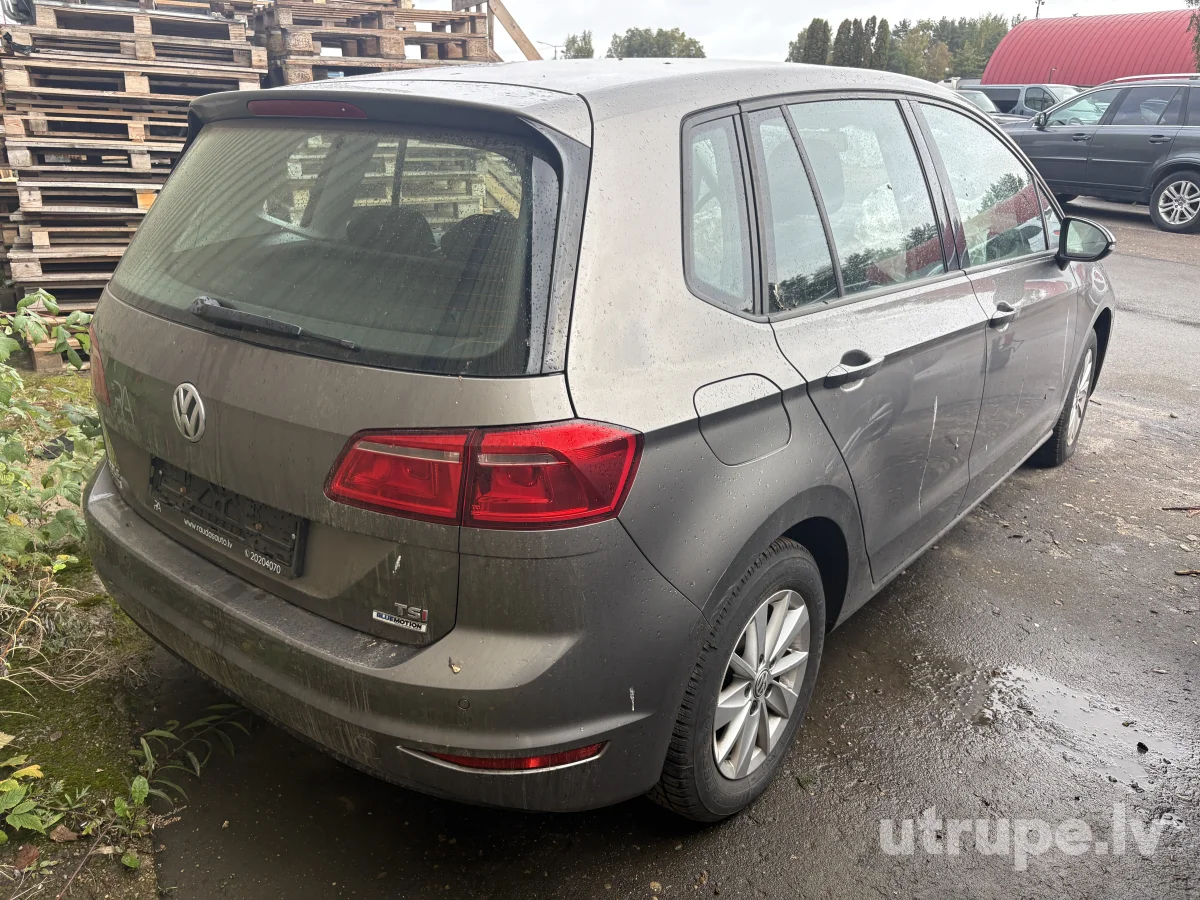 VOLKSWAGEN GOLF SPORTSVAN