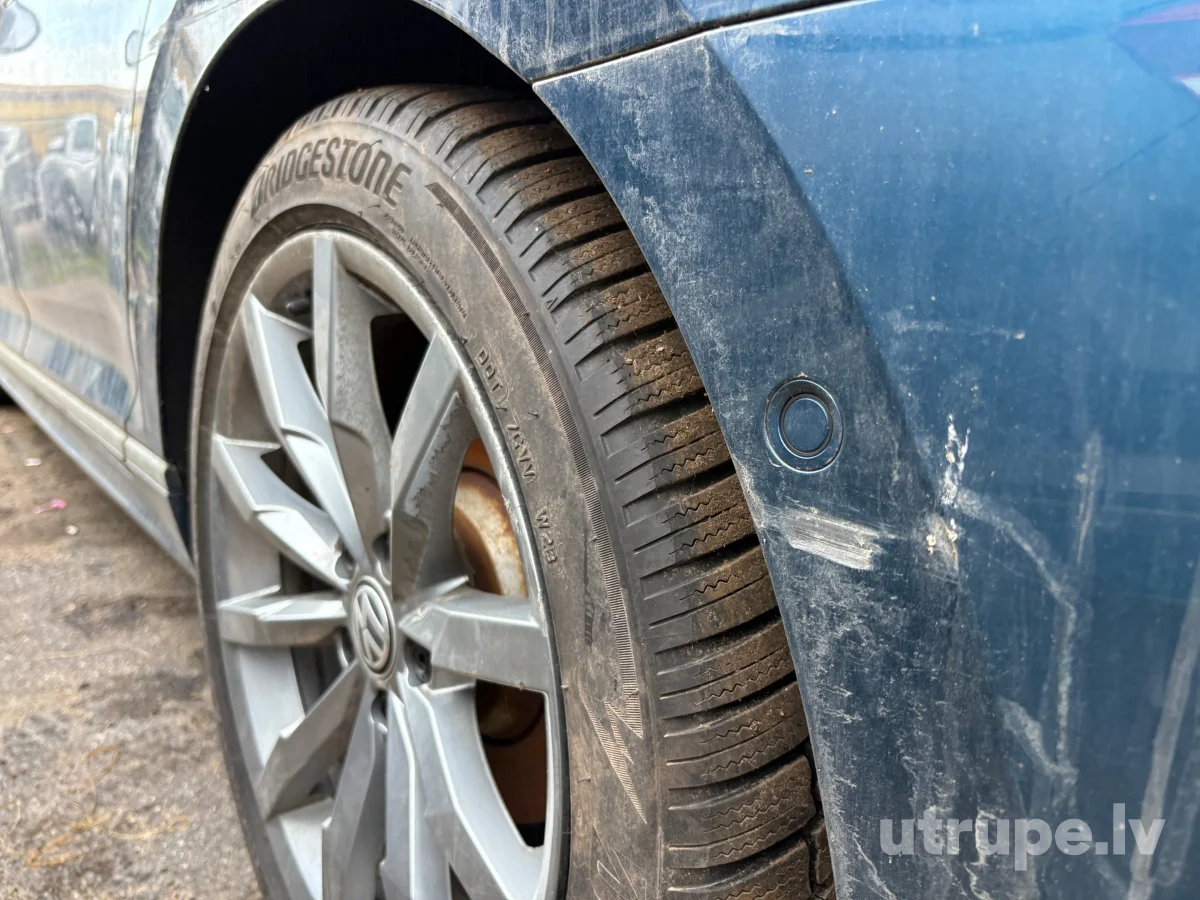 VOLKSWAGEN PASSAT (B8)