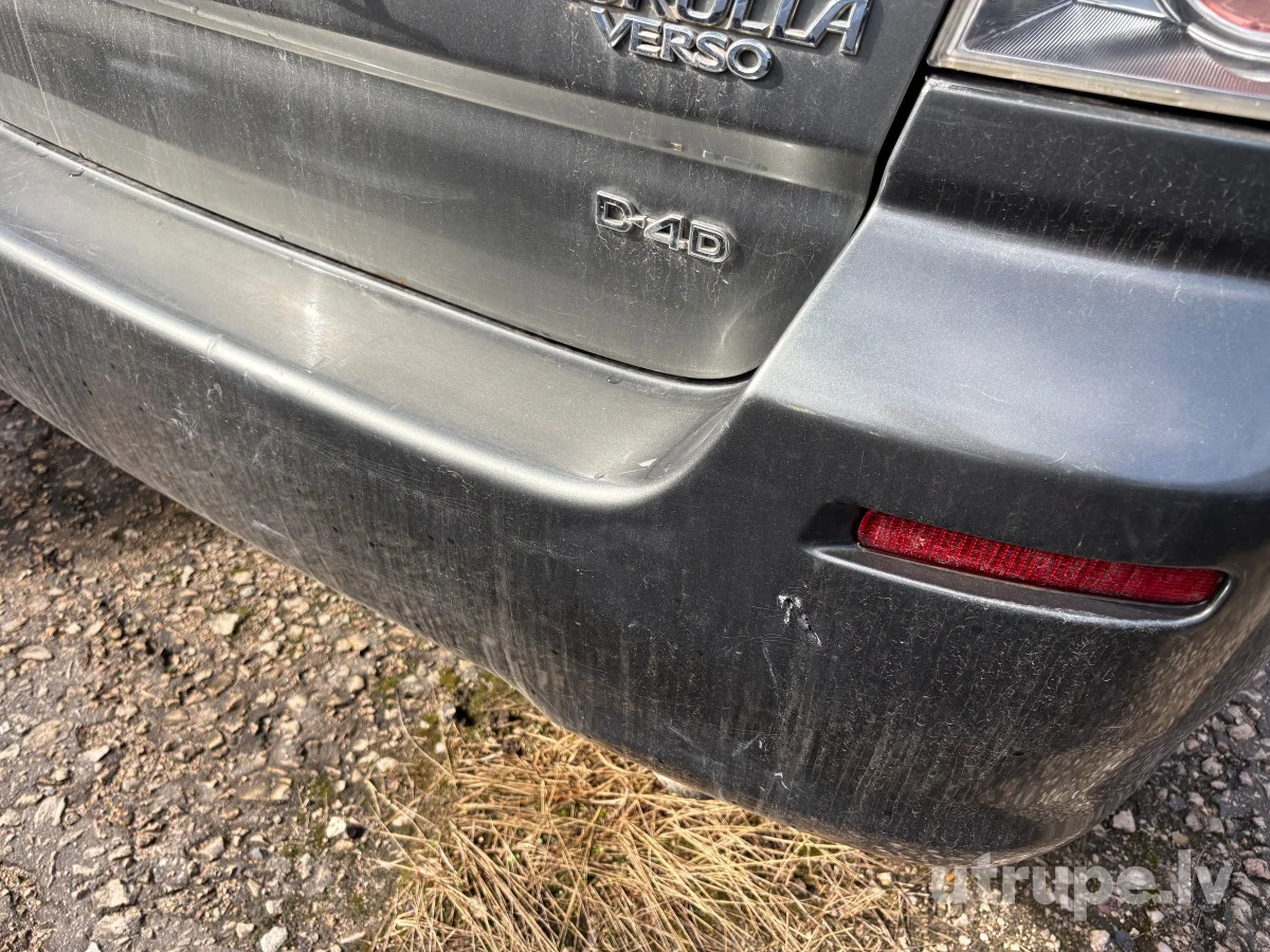 TOYOTA COROLLA VERSO