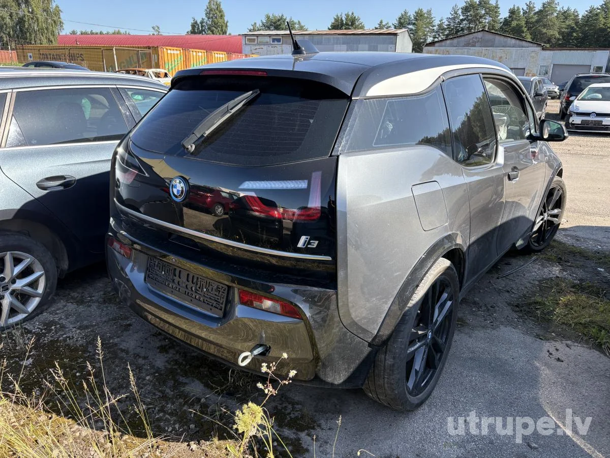 BMW I3