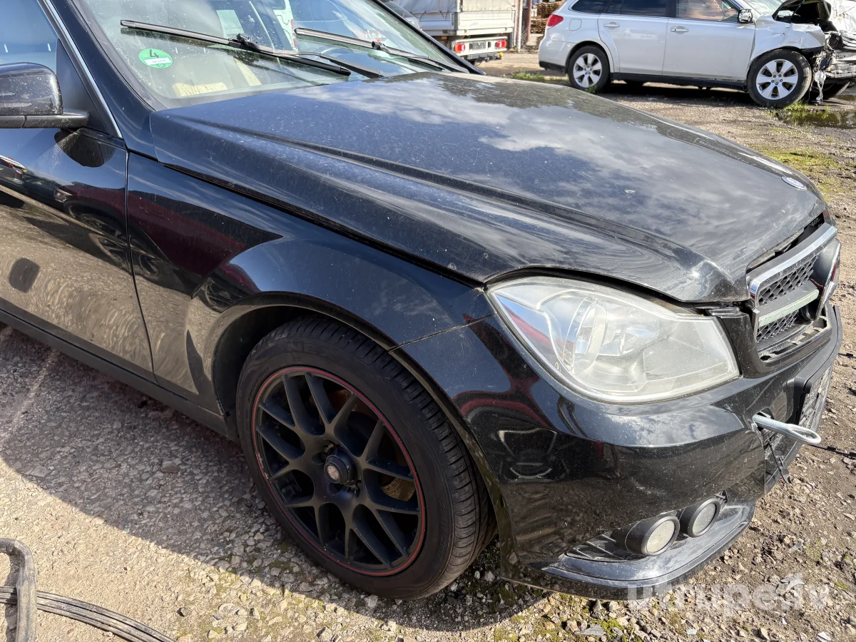 MERCEDES C200