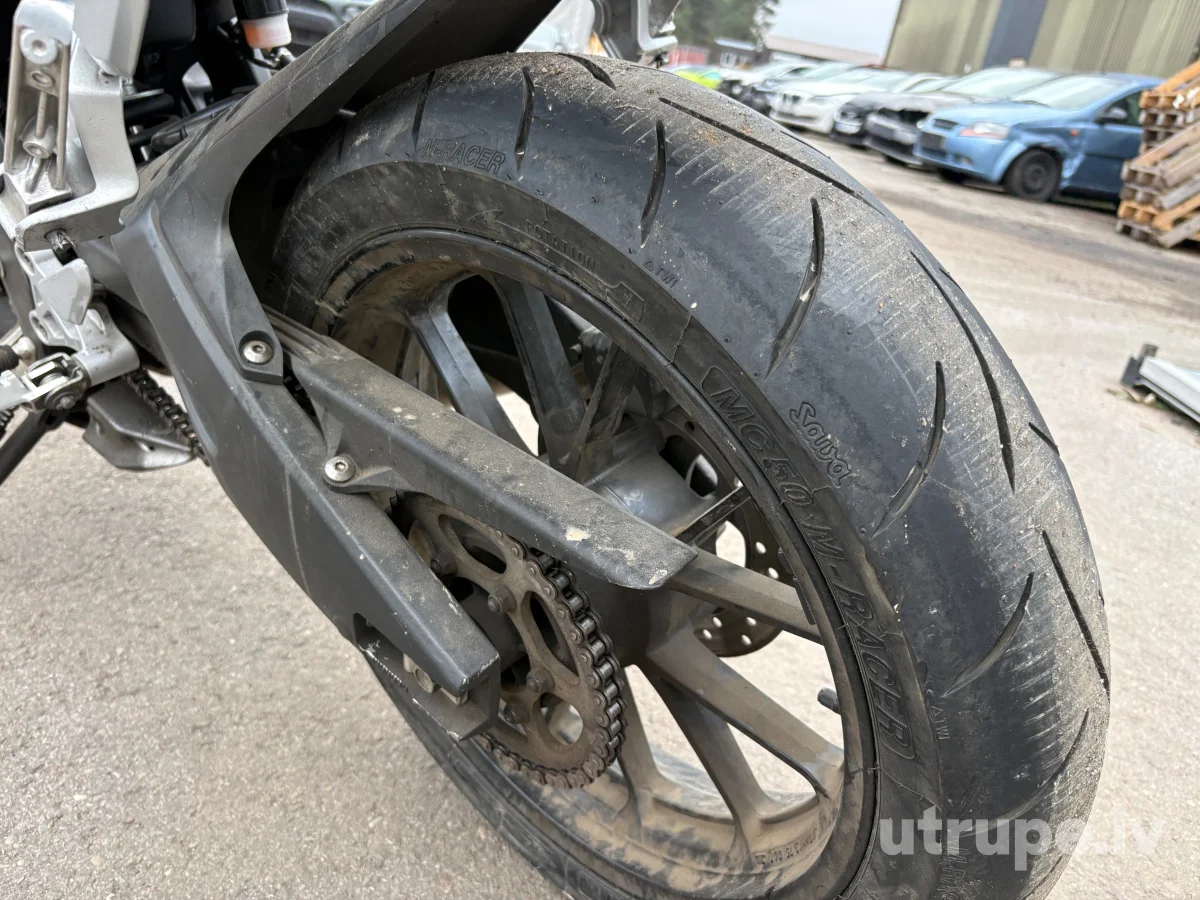 YAMAHA MT 125