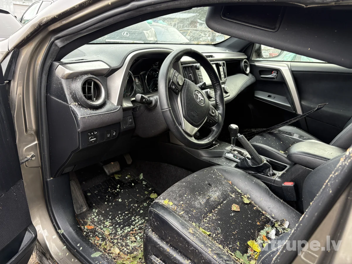 TOYOTA RAV 4