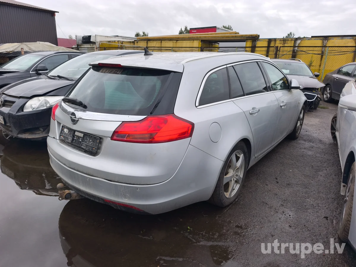 OPEL INSIGNIA