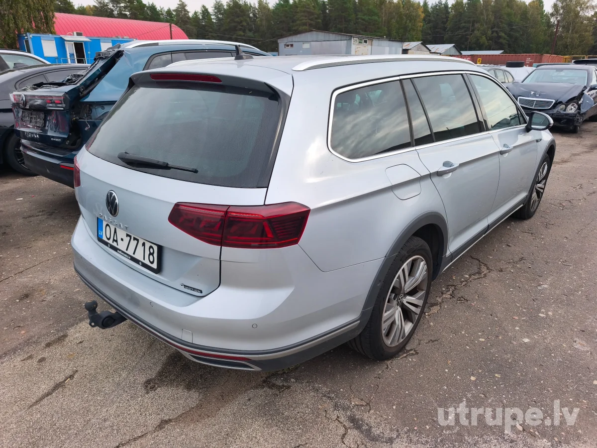 VOLKSWAGEN PASSAT (B8)