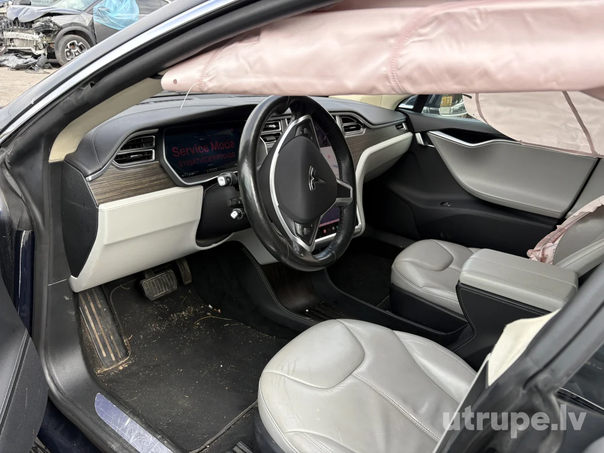 TESLA MODEL S