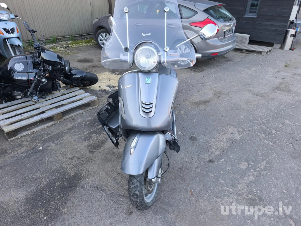 PIAGGIO VESPA GT125