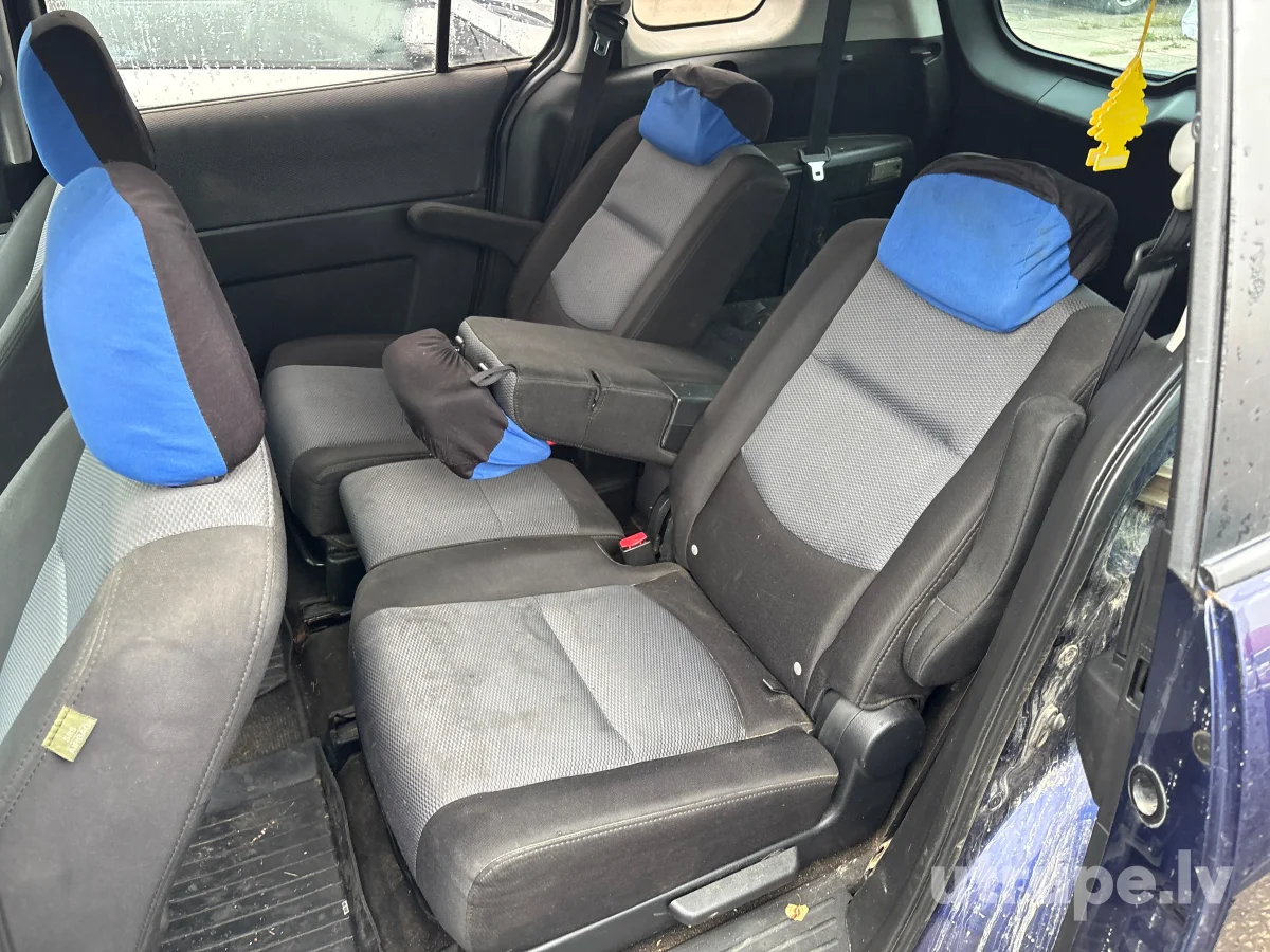 MAZDA5