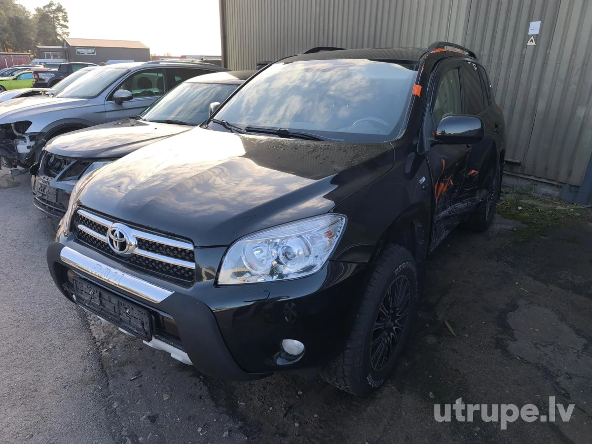 TOYOTA RAV 4