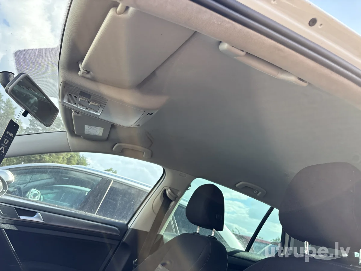 VOLKSWAGEN GOLF 7