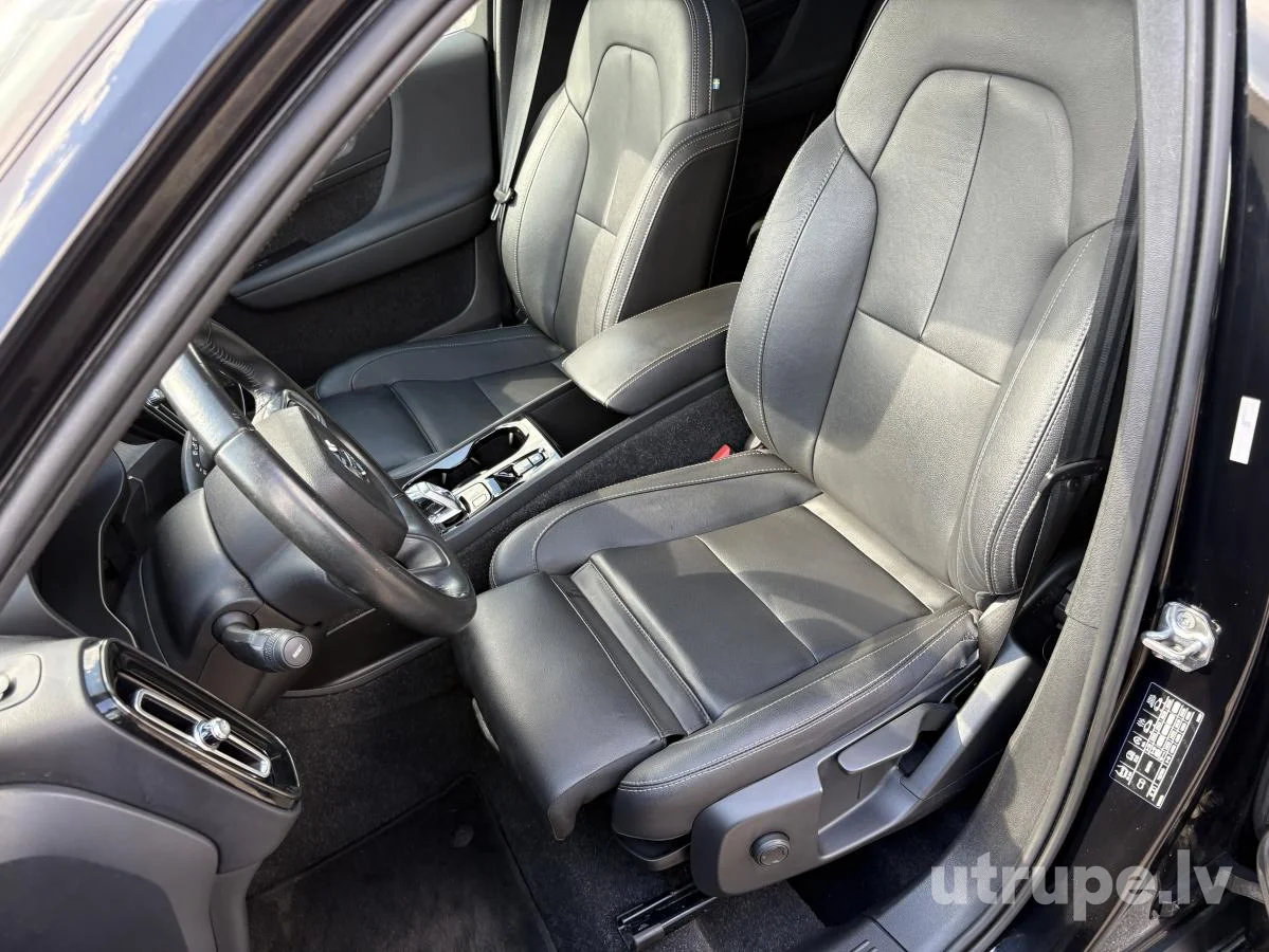 VOLVO XC 40