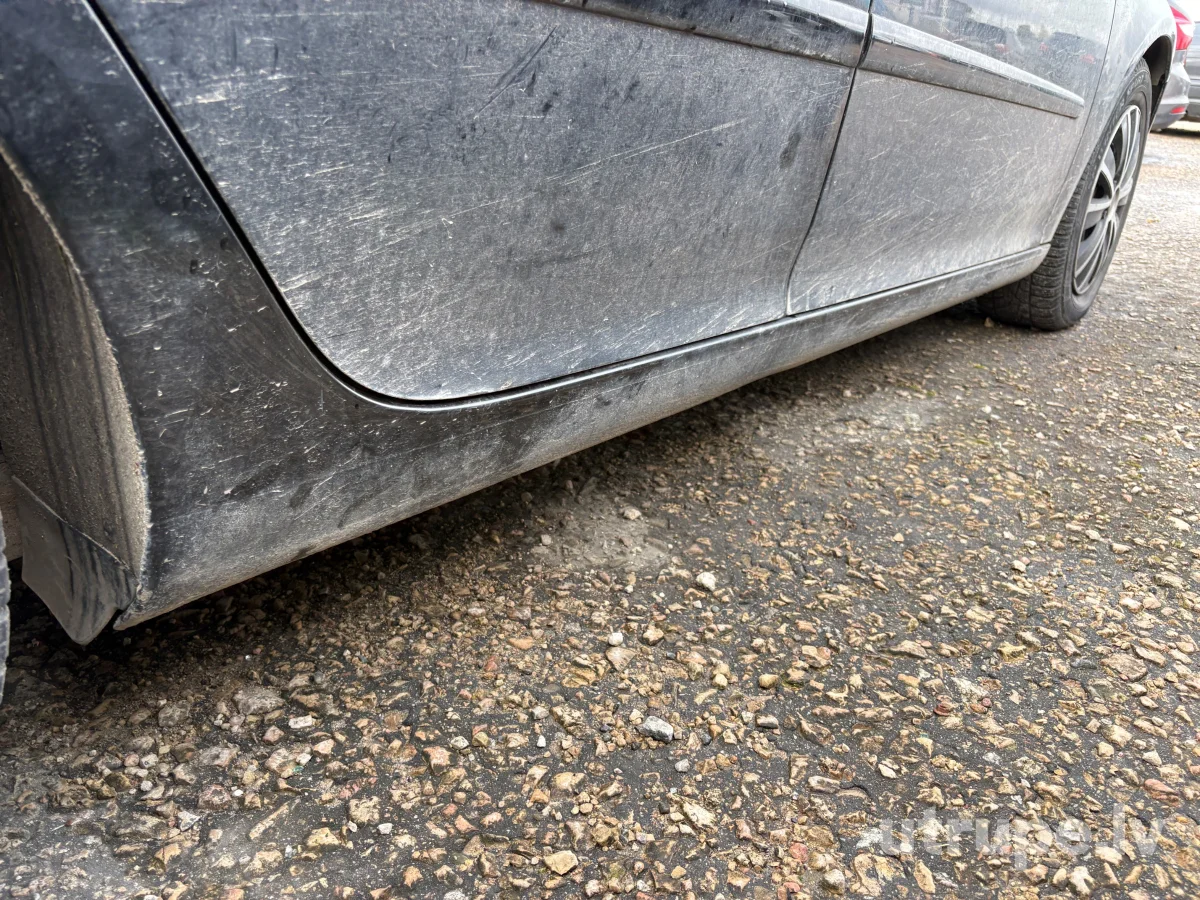 VOLKSWAGEN GOLF 5